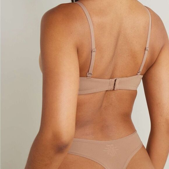 SKIMS Fits Everybody T-Shirt Bra color faded nectar size 38D‎ NWT in packaging - Picture 2 of 6